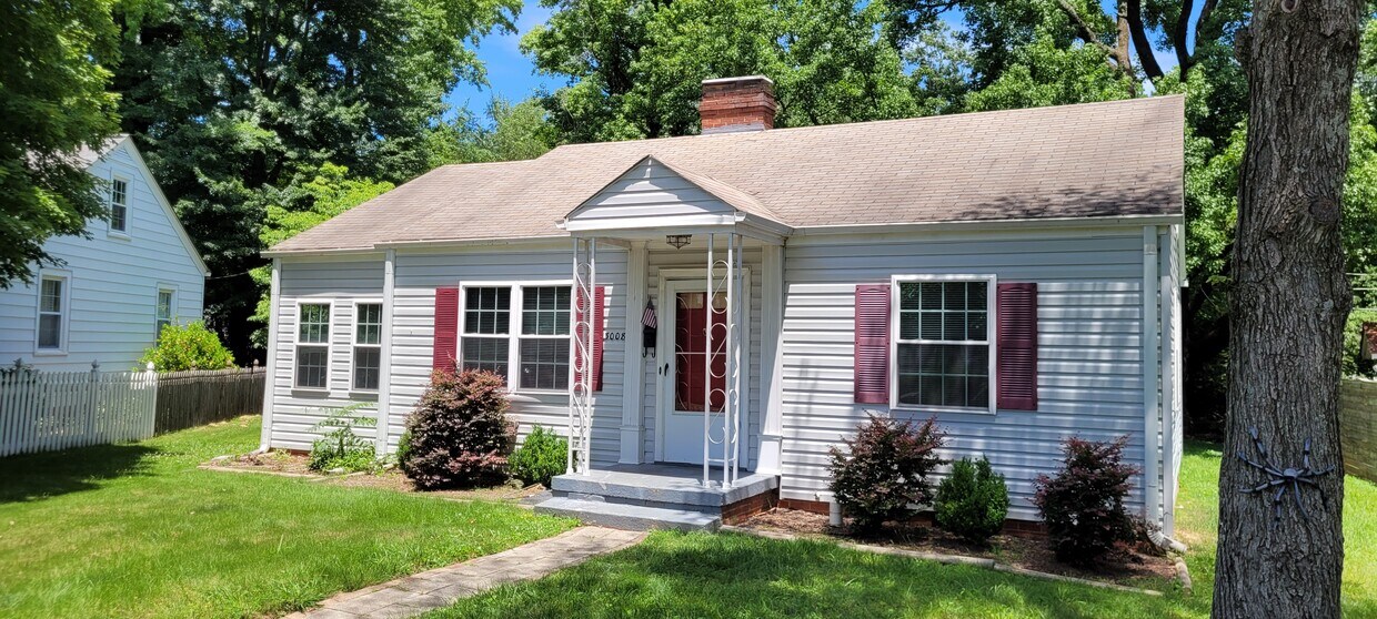 Foto principal - 3008 Peebles Dr