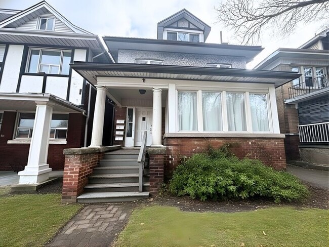 Photo du bâtiment - 11 Proctor Blvd