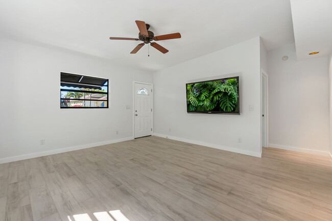 front room - 3275 Cottage Grove Ave