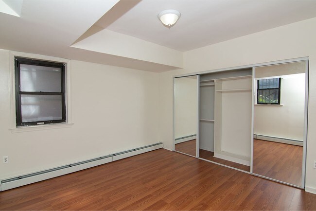 Building Photo - 108 Palisade Ave