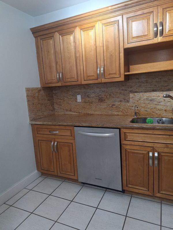 Foto del edificio - 201 180th Dr