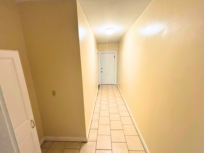 Foto del edificio - 3281 W 111th St