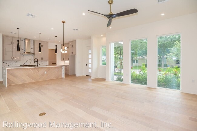Building Photo - 4 br, 3.5 bath House - 1310 Ruth Ave #1