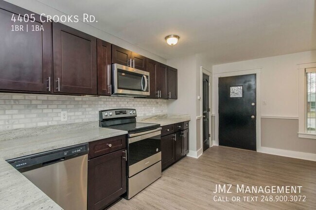 Building Photo - COMING SOON Beautifully Updated Ranch Styl...