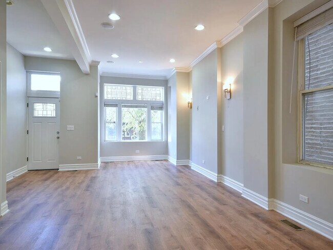 Foto del edificio - 1316 N Artesian Ave