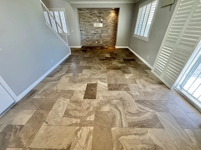 Foto del edificio - BEAUTIFUL 2 STORY 3 BEDROOM HOME IN LAS VEGAS