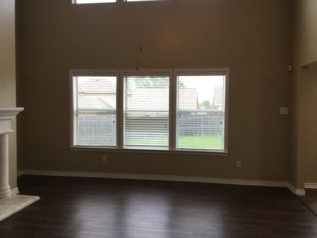 Building Photo - 8923 Wild Rose Lane