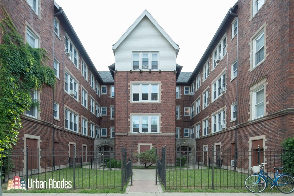 Primary Photo - 4807 N Fairfield Ave