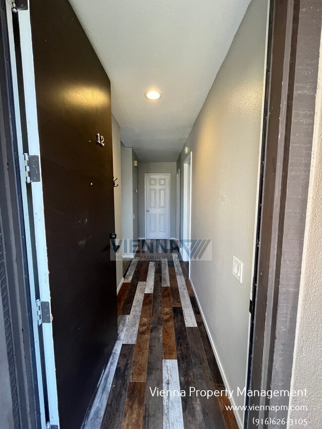 Photo - 888 Woodside Ln E Apartment