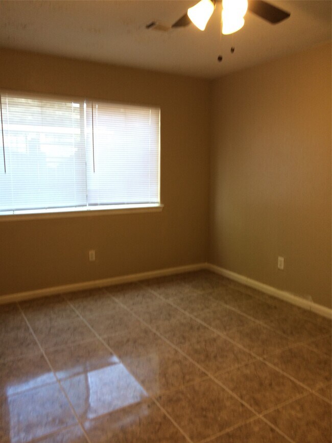 Foto del edificio - 10919 Loch Bend Ct