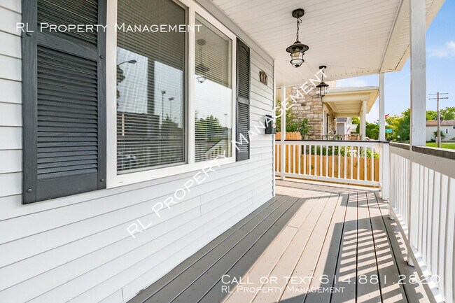 Foto del edificio - Stunning 3 bedroom 2.5 bathroom with lots ...