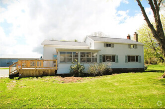 Building Photo - 109 Locust Dr
