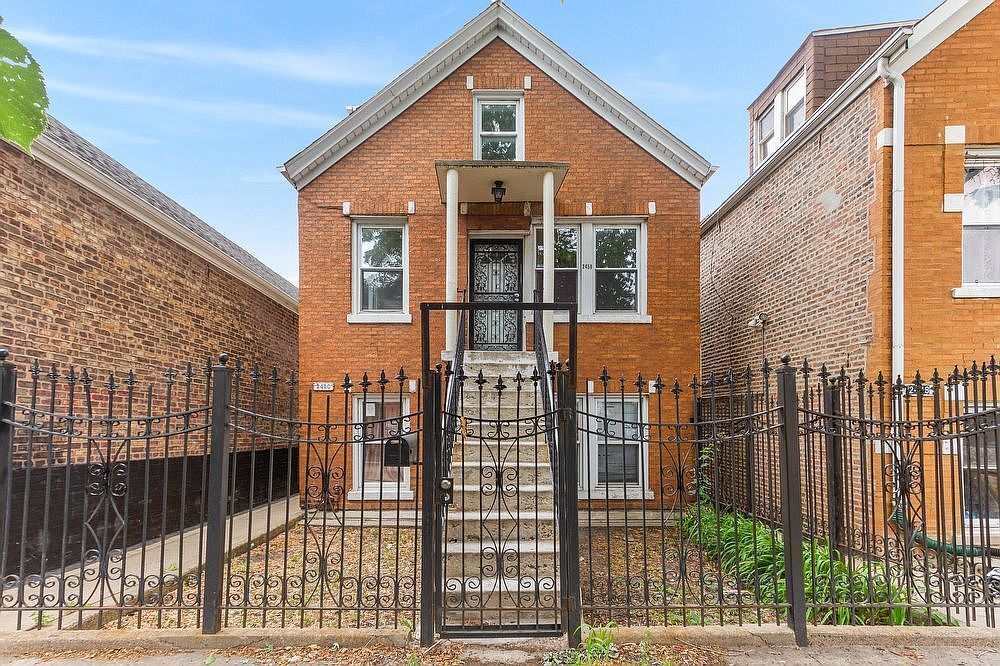 2450 S Whipple St Unit 2, Chicago, IL 60623 Condo for Rent in Chicago