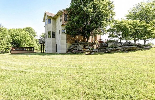 Foto del edificio - Beautiful 4 Bedroom x 2.5 Home in Annville