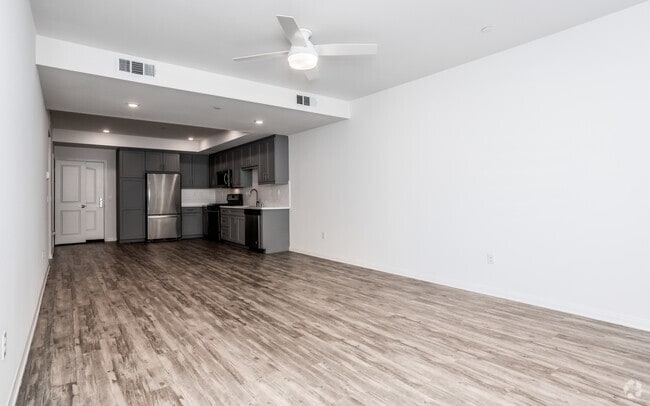 1BR, 1BA - 771 SF - The Trails at Canyon Crest Apartments