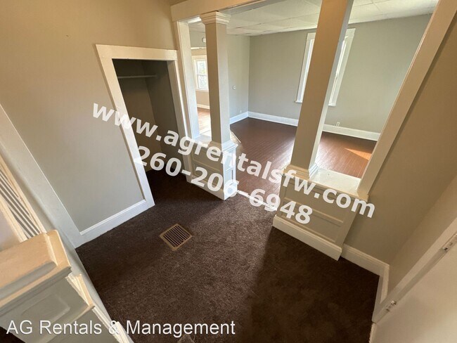 Building Photo - 3 br, 1 bath House - 2416 Maumee Ave