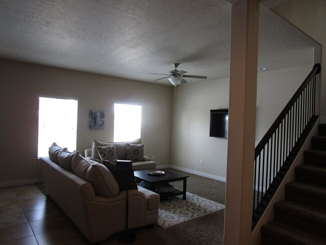 Foto del edificio - Beautiful 3 bed 2.5 bath Split Mountain Condo.