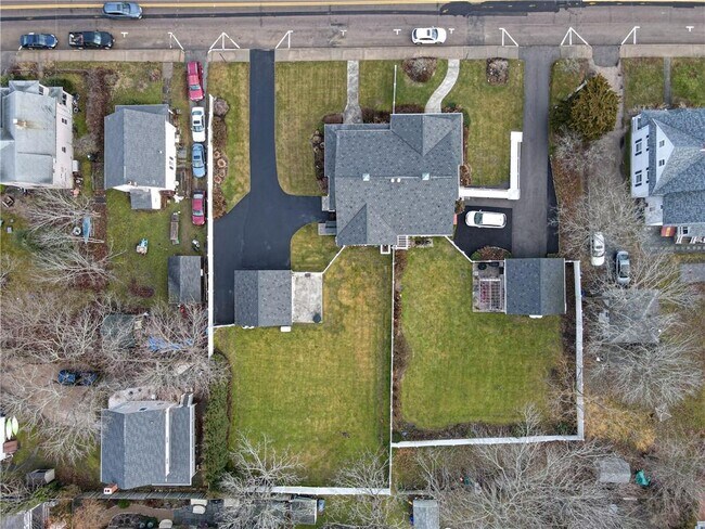 Building Photo - 60 Narragansett Ave