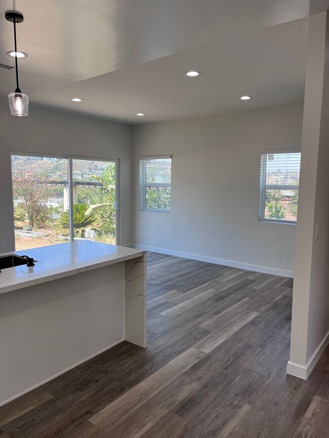 Foto del edificio - 5215-5217 Catoctin Drive