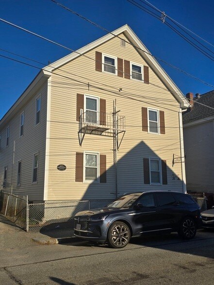Foto del edificio - 32 Agawam St