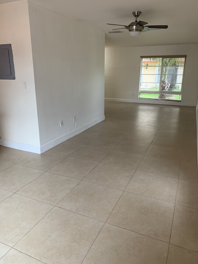 Foto del edificio - 19356 SW 103rd Ct