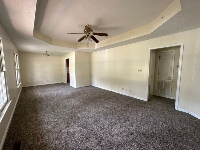 Foto del edificio - 3 Bedroom Pet Friendly Home for Rent!