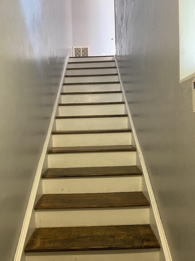 Foto principal - 1515 E Ocean View Ave