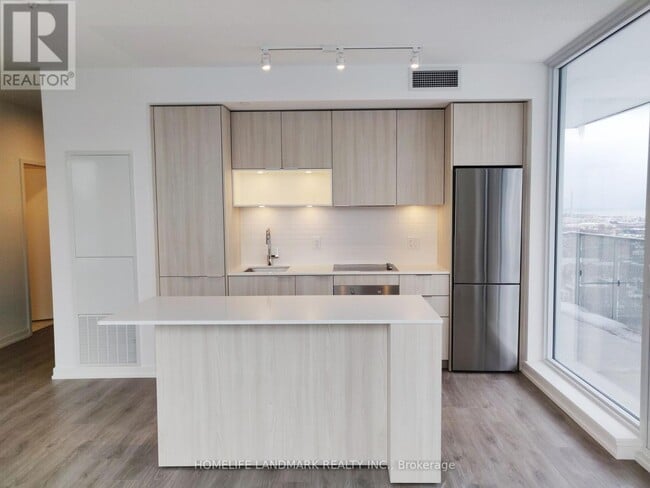 Photo du bâtiment - 20 Tubman Ave