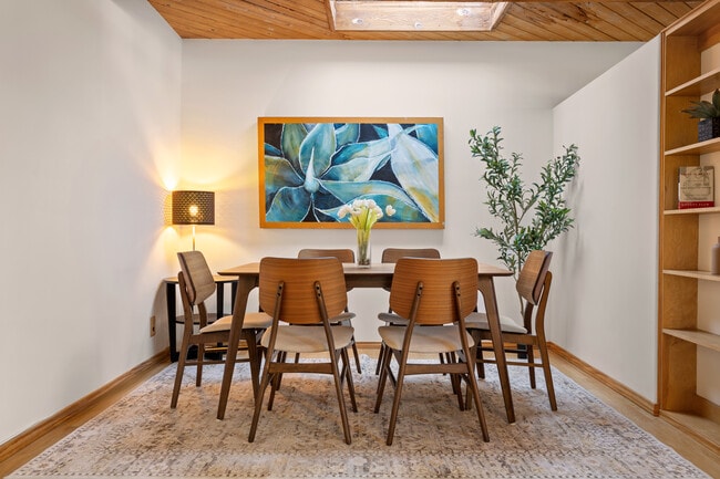 Building Photo - 3034 Valevista Trl