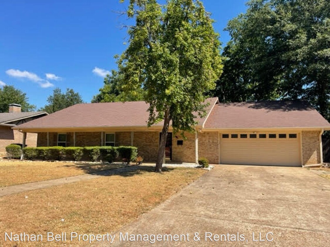 Primary Photo - 4 br, 2 bath House - 3035 Abbott Ln