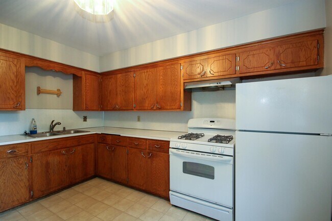 Building Photo - 3667 204th St W