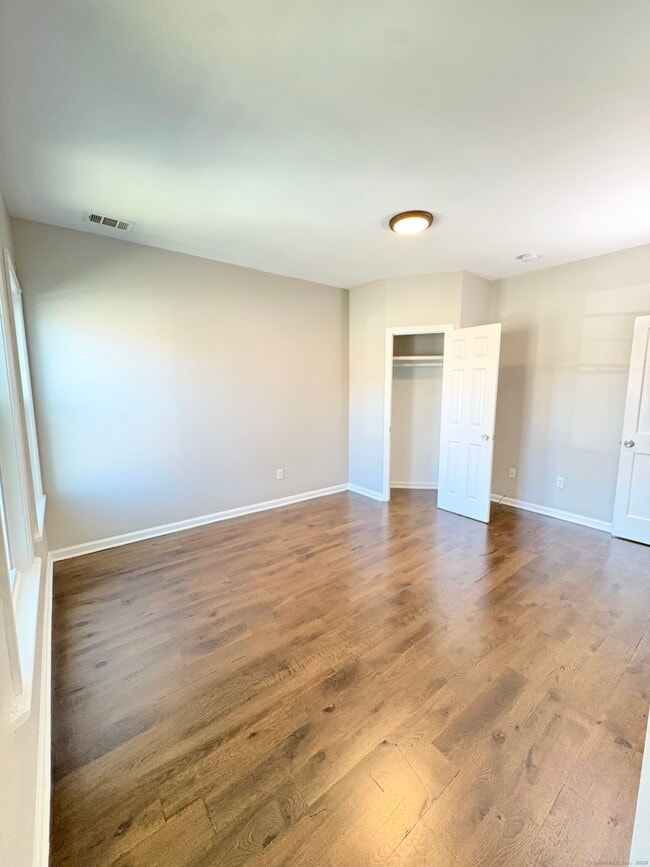 Building Photo - 126 Burroughs St