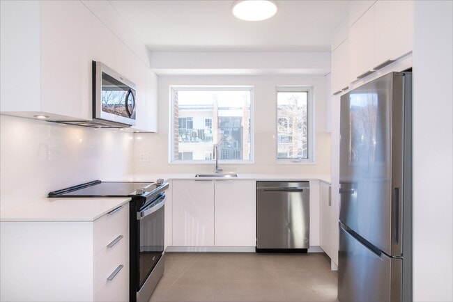 Building Photo - 3320 rue de la Monnerie