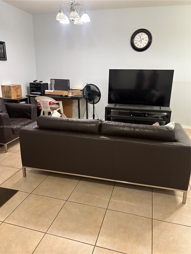 Foto del edificio - 5807 Hampton Hills Blvd