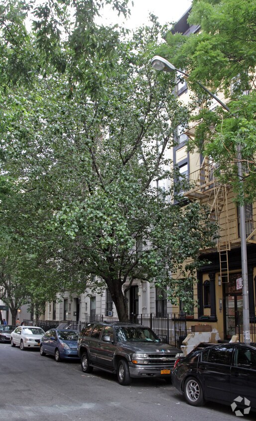 Building Photo - 207 W 102nd St