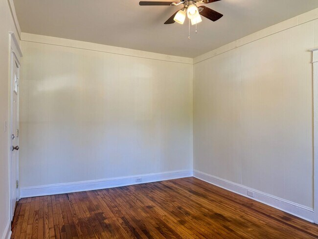 Foto del edificio - 1014 Hamilton Ave