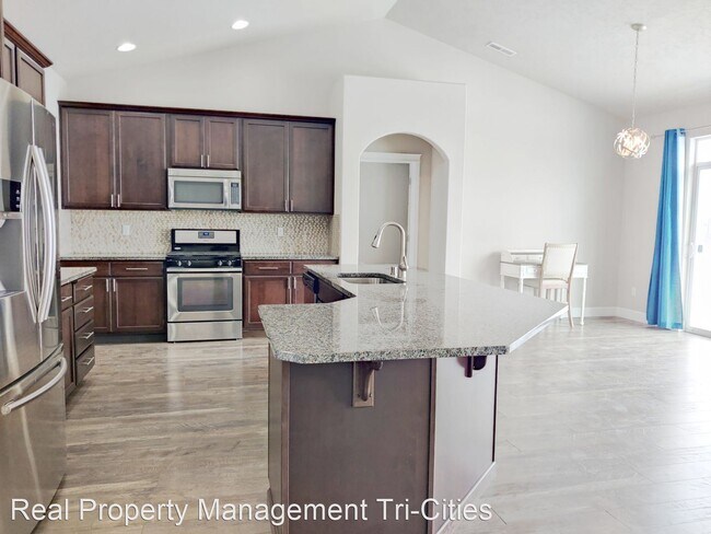 Foto del edificio - 4 br, 2 bath House - 3054 Sugar Plum Av