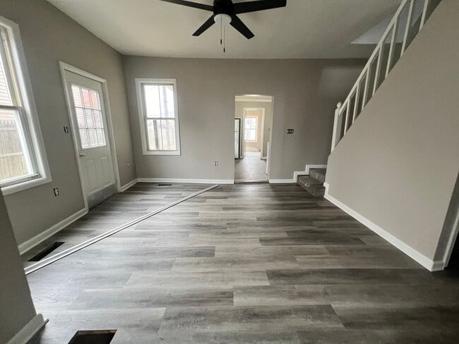 Foto del edificio - **COMING SOON!** 5 bedroom 2 Full bathroom home in Carlisle PA!