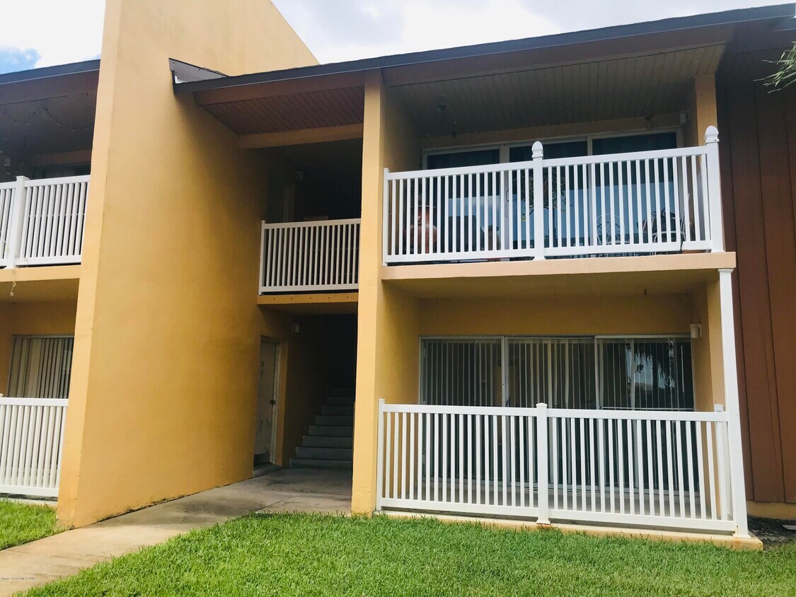 Primary Photo - 250 N Banana River Dr