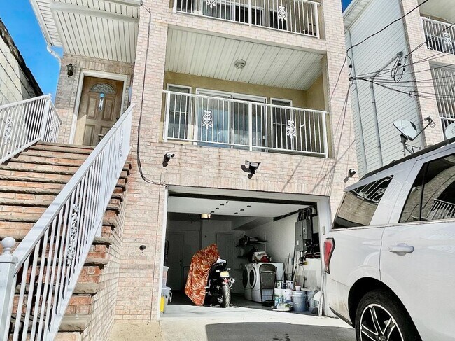 Foto del edificio - 218 Kearney Ave