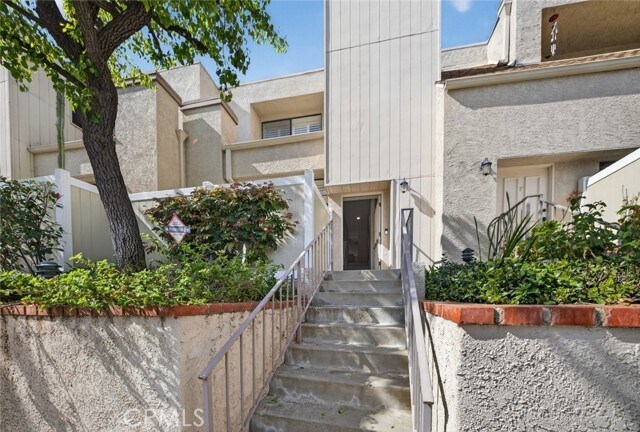 Foto del edificio - 15235 Magnolia Blvd