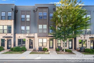 Building Photo - 424 Music Hall Wy