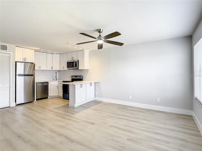 Foto del edificio - 4724 Walden Cir