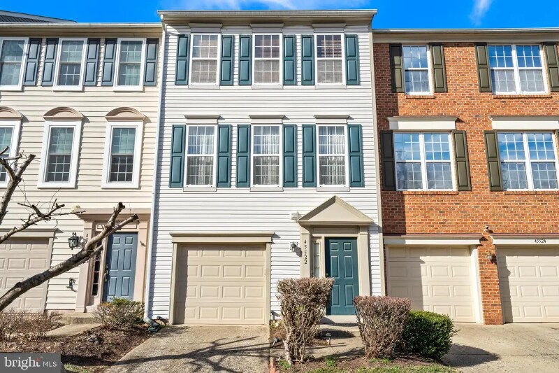 45522 Overmountain Square, Sterling, VA 20164 Townhome Rentals in