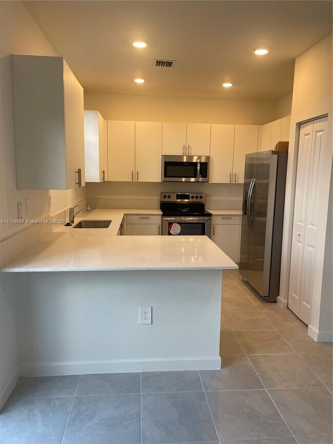 Foto del edificio - 24704 SW 119th Pl