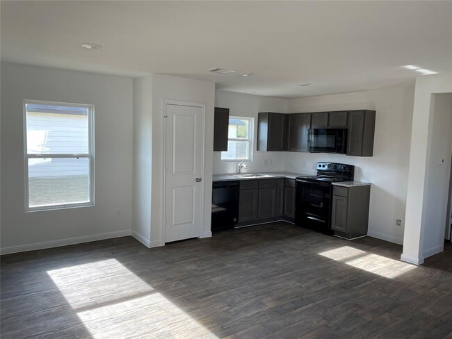 Building Photo - 256 Rd 5138