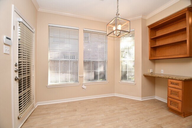 Building Photo - 5322 Pebble Way Ln