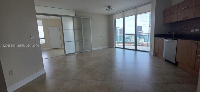 Foto del edificio - 350 S Miami Ave