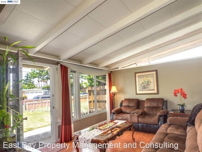 Building Photo - 3 br, 2 bath House - 27558 Cliffwood Ave