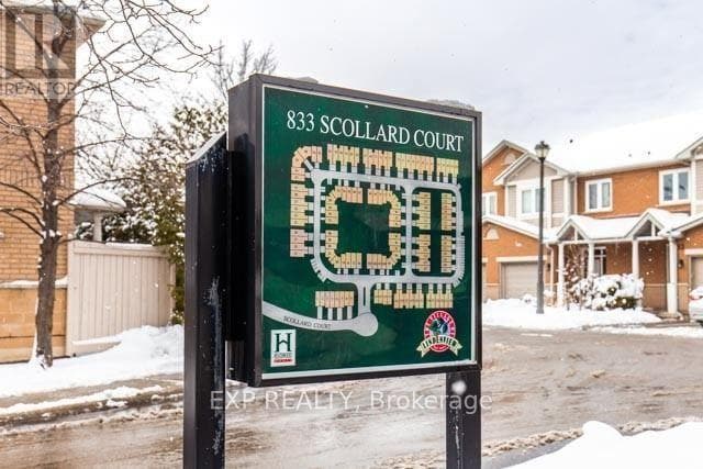 Building Photo - 833 Scollard Ct